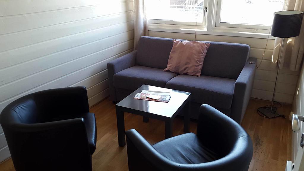 Sandmoen Bed & Breakfast, Free Parking Motel