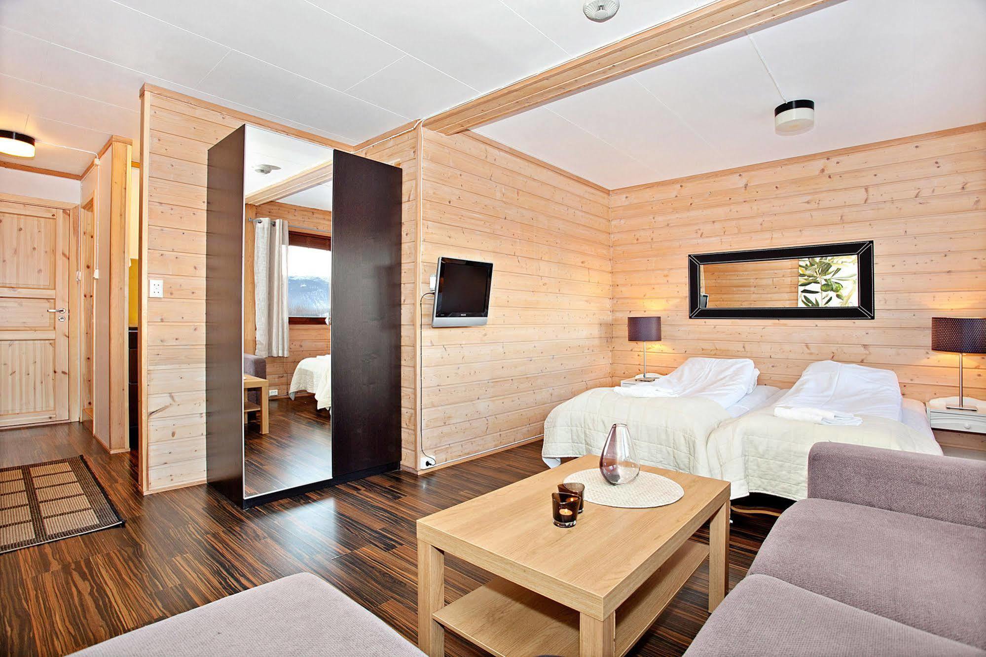 Sandmoen Bed & Breakfast, Free Parking Motel