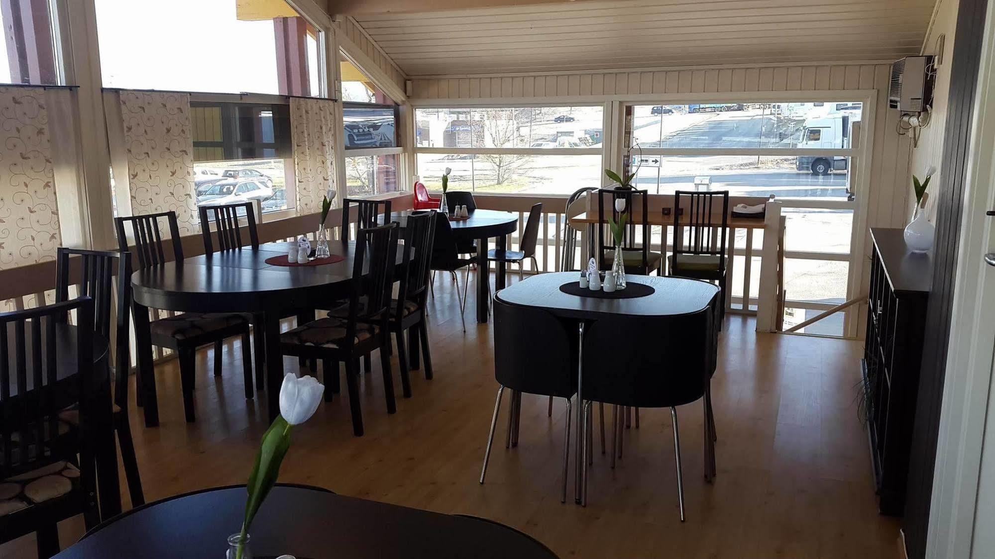Sandmoen Bed & Breakfast, Free Parking Motel 2*